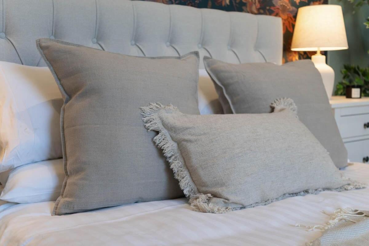 Host & - Round Hill Appartement
